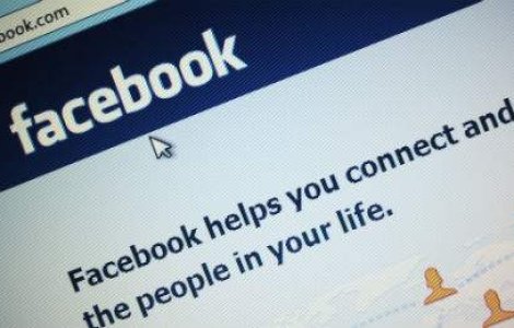 10 glume despre Facebook