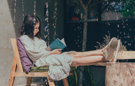 Cum să fii părintele de care copilul tău are cu adevărat nevoie? Descoperă învățăturile inspiraționale ale lui Robin Sharma din „Învățături pentru părinți de la Călugărul care și-a vândut Ferrari-ul”