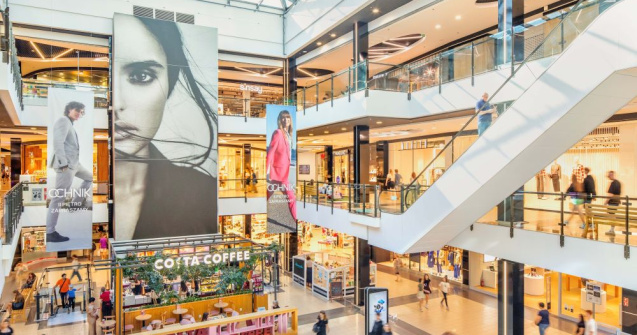 Românii nu renunță la mall: Cifrele NEPI Rockcastle te vor uimi