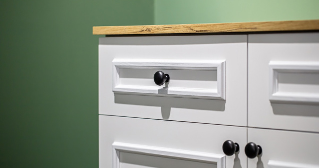 Tendințe în designul canturilor pentru mobilă: culori și finisaje în vogă