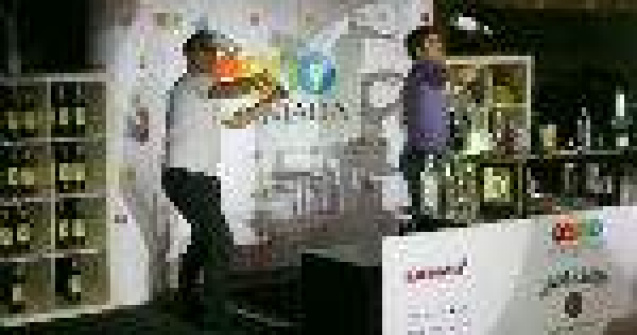 Cel mai bun barman entertainer din tara a fost ales la Barmaniada 2013