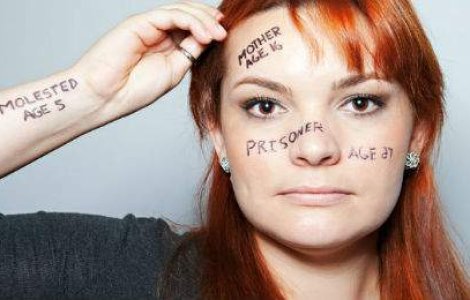 Cele mai intunecate insecuritati ale oamenilor. 15 portrete emotionante