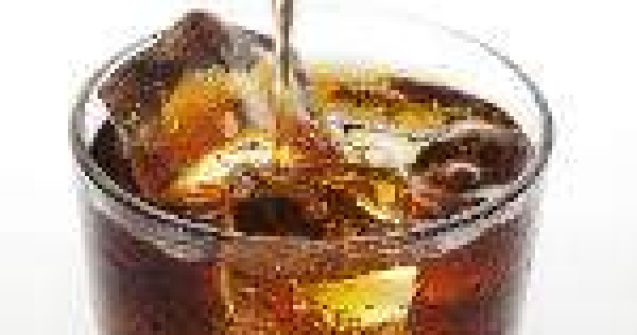 Experiment: Cate pliculete de zahar contine in realitate un pahar de Cola