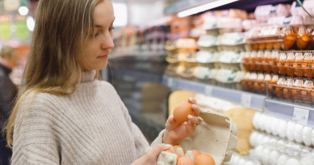 Discounterii și online-ul: viitorul pieței FMCG în 2025