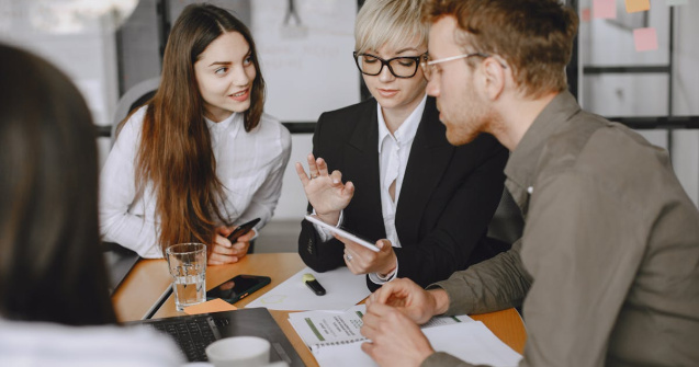 Dincolo de salariu: 4 factori de mediu care cresc productivitatea