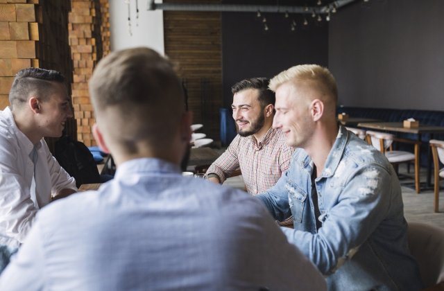 Resurse esențiale pentru antreprenorul modern: Ce nu trebuie să-ți lipsească din arsenalul de cunoștințe