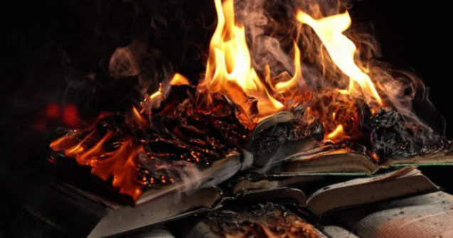 Ce ne învață „Fahrenheit 451” despre pericolul uitării