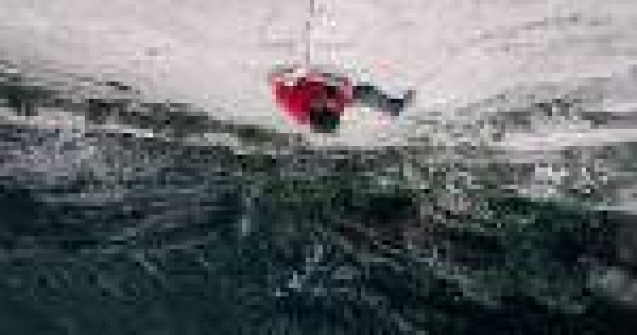 Nu te uita la acest clip daca ai frica de inaltime!