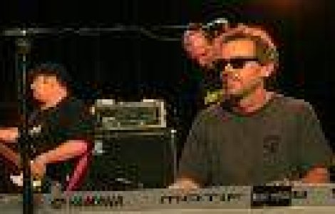 Hugh Laurie (Dr. House) va concerta la Bucuresti, pe 12 iulie