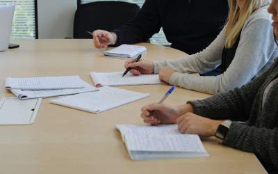 Tinerii sub 30 de ani din...