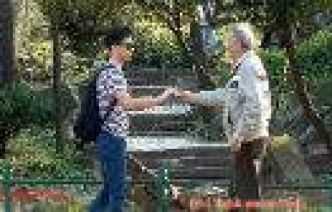 Video: Cum reactioneaza romanii cand iti cad banii din buzunar