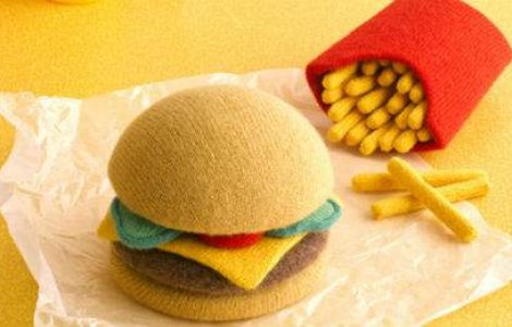 0 calorii, 0% grasime. Mancarea tricotata este 100% apetisanta