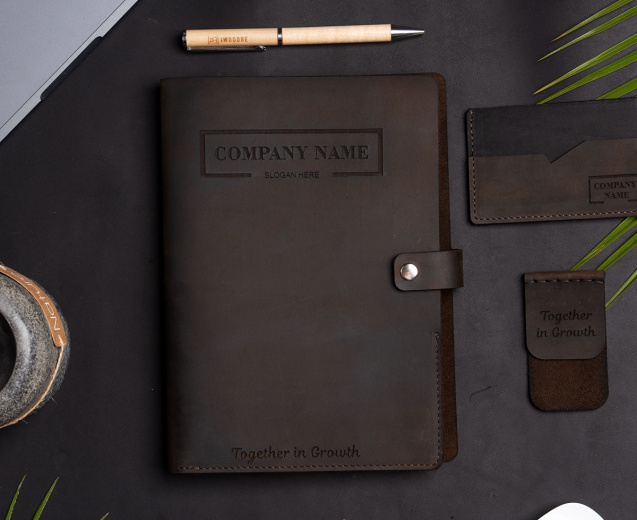 Companiile românești lasă în urmă gadgeturile de serie și aleg cadouri autentice