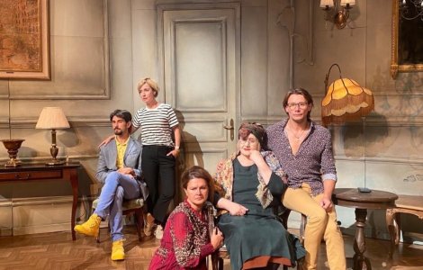 Început de noiembrie cu două comedii teatrale: Și cu pisica ce-ați făcut? și BRASTALICO FABADULU sau Ața și năvodu’ ei… de viață