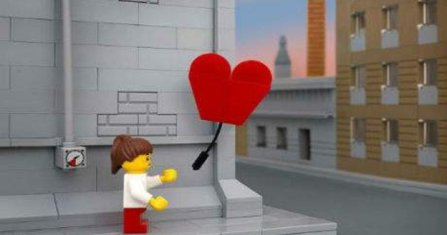 Arta lui Banksy recreata cu figurine Lego