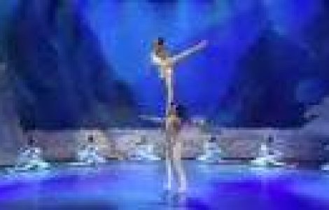 Pune pauza si urmareste acest dans exceptional