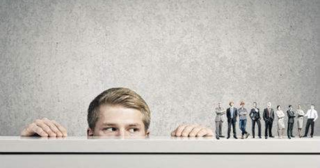 Salut! Sunt Facebook si vreau sa iti ascult conversatiile