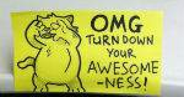 Stickere motivationale lipite intr-un tren