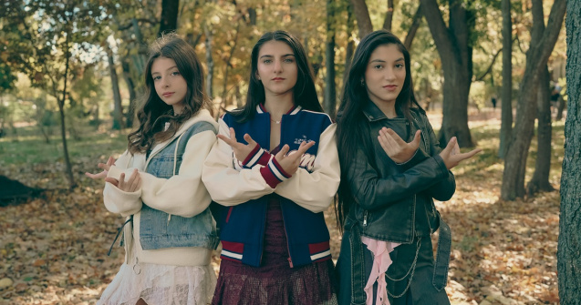 Poetika lansează „Ce te legeni, codrule”