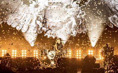 YUNGBLUD A AFLAT CHIAR...