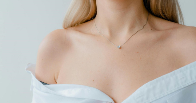 Eleganță fără compromis: soluții discrete pentru ținute îndrăznețe