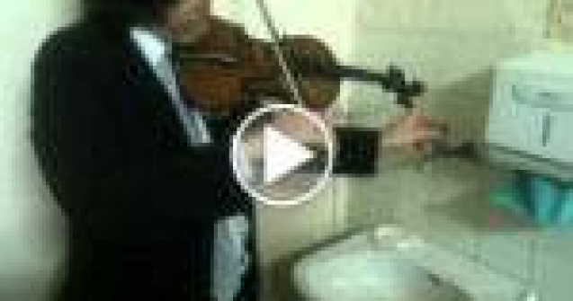 Concert cu o vioara si o chiuveta stricata