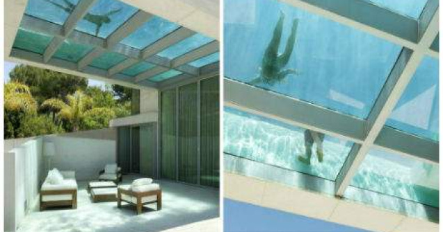 Casa-Meduza: vila cu piscina pe acoperisul transparent