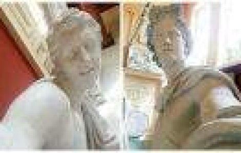 Cand statuile isi fac selfies