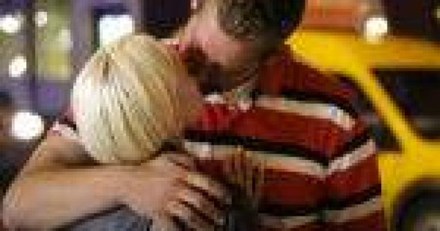 Joe, cersetorul care agata fete in fiecare seara