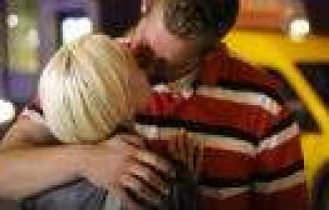 Joe, cersetorul care agata fete in fiecare seara