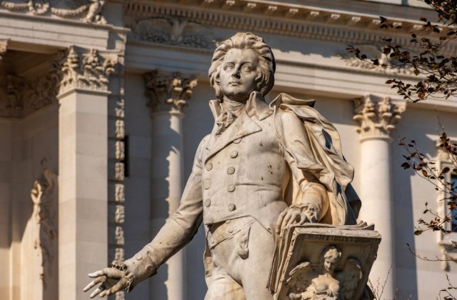234 de ani fără Mozart, geniul care a scris eternitatea &icirc;n note muzicale a murit aproape uitat la doar 35 de ani