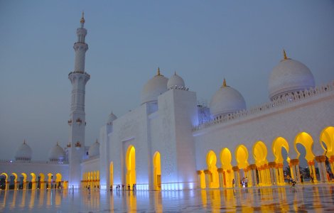 Sfaturi și recomandări utile pentru o călătorie de neuitat în Abu Dhabi
