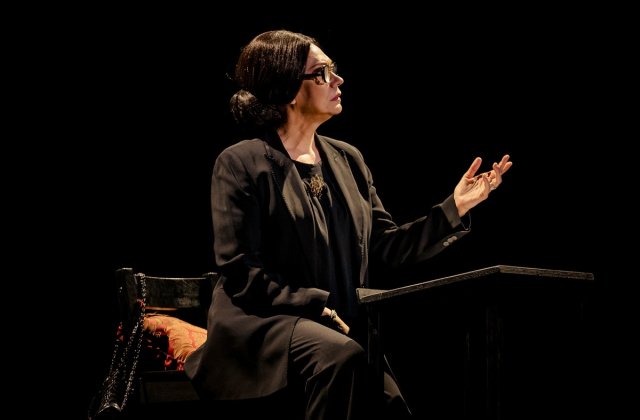 Noul An &icirc;ncepe cu spectacole de teatru pe scena naționalelor din București și Craiova