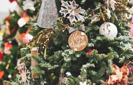 Cum să creezi magia sărbătorilor cu decorațiuni de Crăciun inspirate