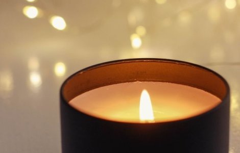 Lumânări magice de sărbători: purificare, abundență și iubire pentru noul an