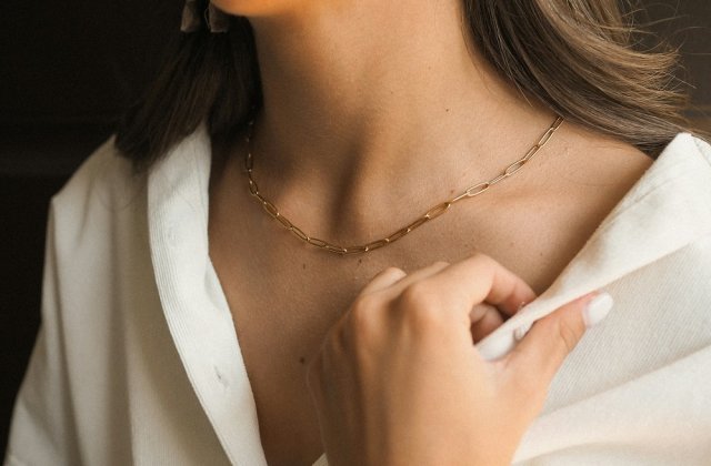 Mai puțin &icirc;nseamnă mai mult: Cum să &icirc;ți construiești o colecție capsulă de bijuterii