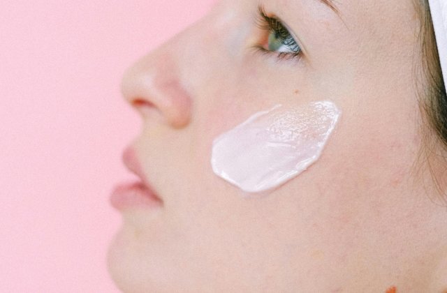 Cum &icirc;ți refaci bariera cutanată după frig? Acest ingredient o repară &icirc;n 48 de ore