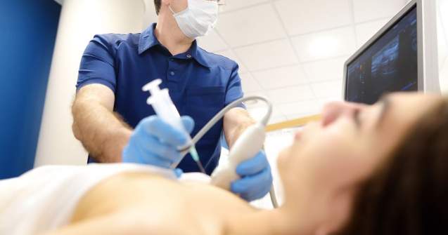 Când este recomandată o biopsie mamară și ce urmărește medicul