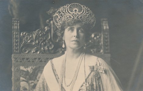 Cazinoul din Constanța și Art Safari prezintă expoziția EA: Regina...