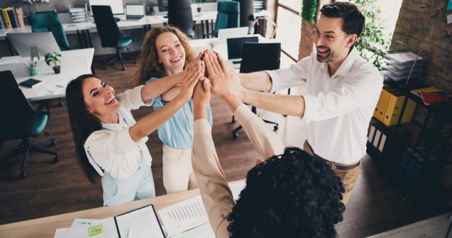 200+ Mesaje de încurajare pentru cei dragi