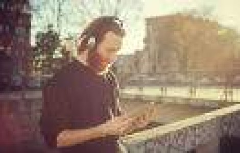  Top  TOP 10 cele mai ascultate melodii in 2014