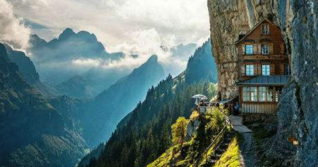  Top  Top 10 hoteluri care te vor face sa ramai mut de uimire