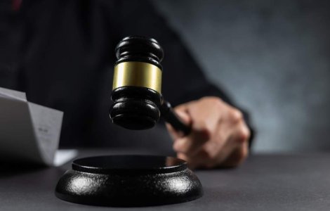 Judecătorii CCR au decis: Pensiile magistraților pot fi tăiate....