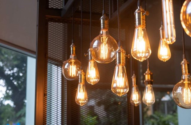 Iluminatul &icirc;n casă: 3 tipuri de lumină care &icirc;ți fac casa de revistă