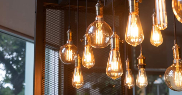 Iluminatul în casă: 3 tipuri de lumină care îți fac casa de revistă