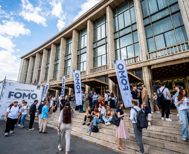 FOMO 2026 anunță primul val de speakeri români