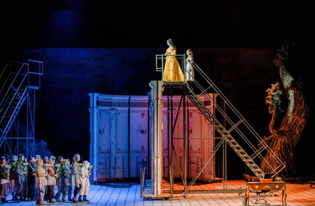 Nunta lui Figaro, Samson și Dalila, Callas &ndash; Oana Pellea, Lacul Lebedelor și D&rsquo;ale Carnavalului, o săptăm&acirc;nă &icirc;ntre clasic, mit și teatralitate la Opera Națională București