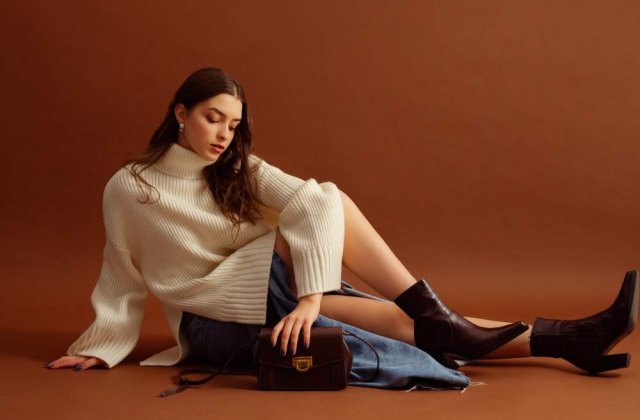 Rochia tricotată &icirc;n 5 variante: cum o porți iarna fără să pară mereu aceeași