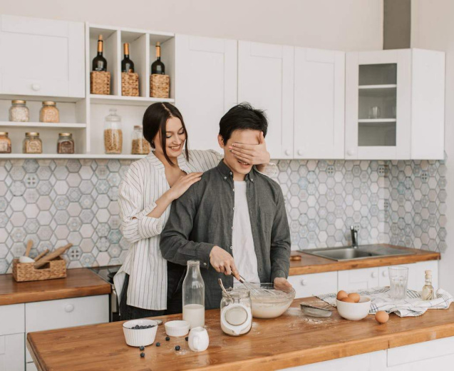 Glumă sau posibilă rană? Cum deosebești tachinarea sănătoasă de jignirea ascunsă