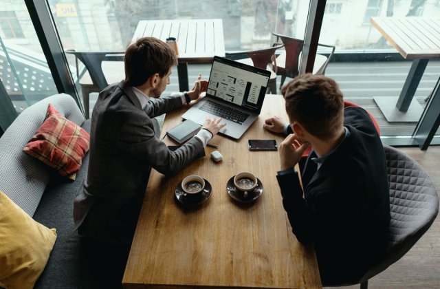 4 metode pentru a-ți pregăti afacerea de un 2026 fără haos administrativ